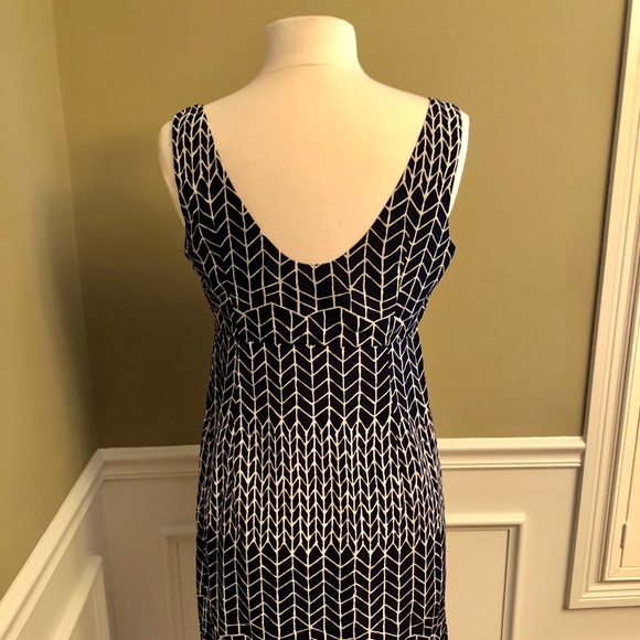 Gap Maternity Dress - Picture 3 of 4